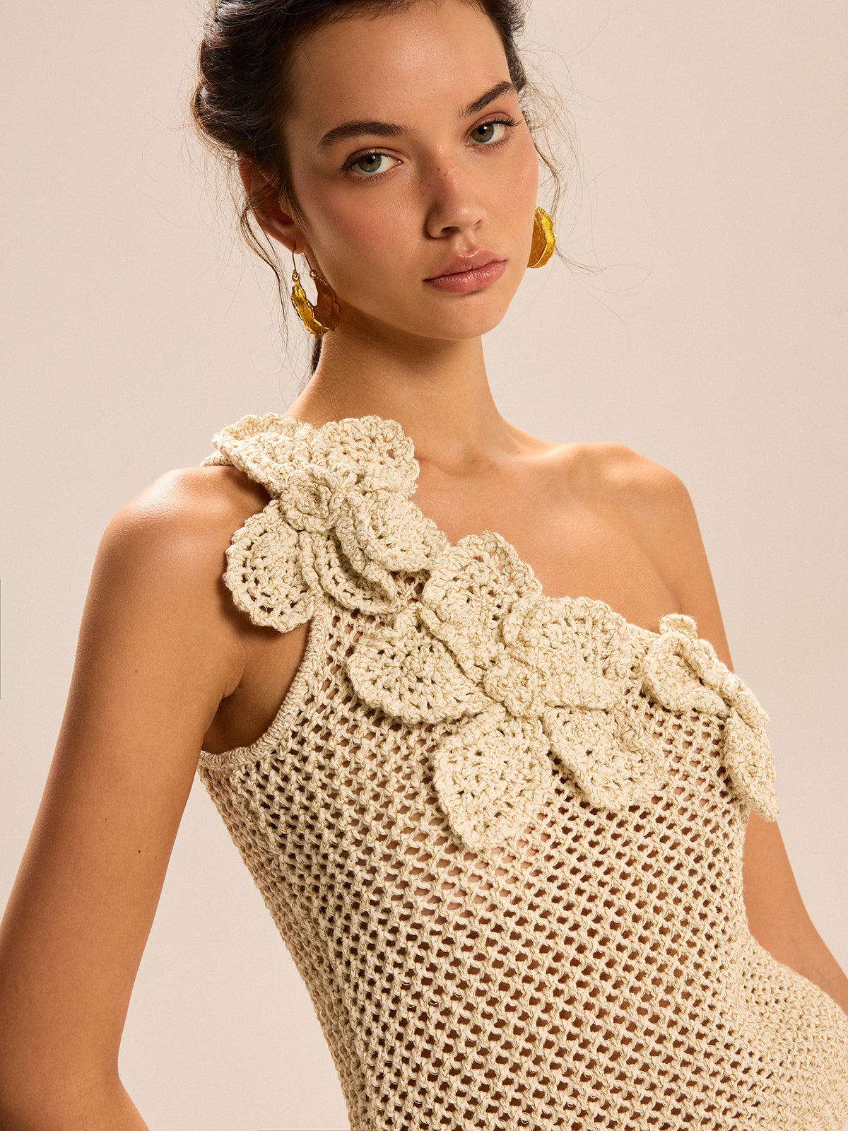 Scarlett - One-Shoulder Floral Crochet Knit Top