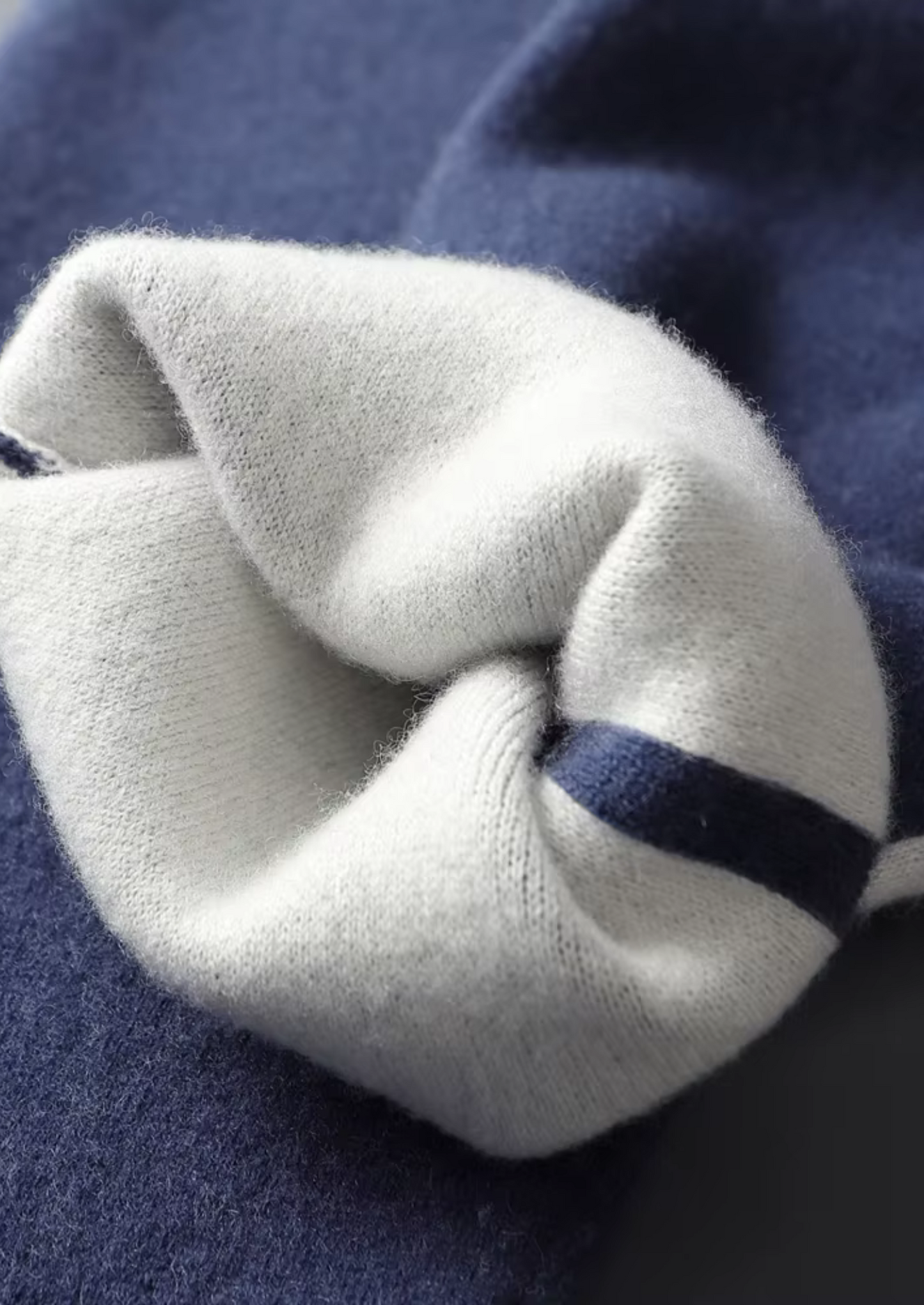 Amli Cashmere Set Navy